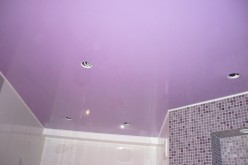 Натяжные потолки в ванных комнатах